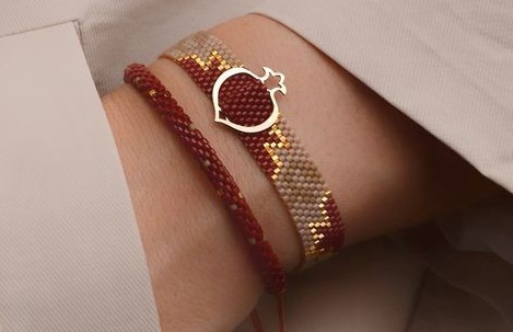 چگونه از زیورآلات میوکی و طلا نگهداری کنیم تا ماندگاری بیشتری داشته باشند؟